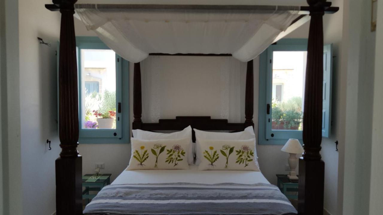 The Proud Garden Bed & Breakfast กาโรวิญโญ ภายนอก รูปภาพ